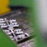 Zinkdruckguss Dübel und Schrauben in der Produktion